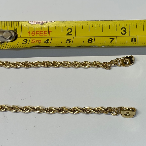 Avon Double Twisted Gold-Tone Bracelet & Earrings Set – 1980s - Picture 3 of 9